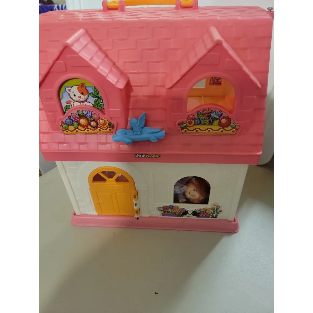 Fisher-Price house some